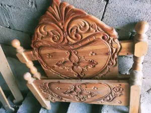 للبيع السريع – إطار سرير خشب كلاسيكي بسعر تصفية!